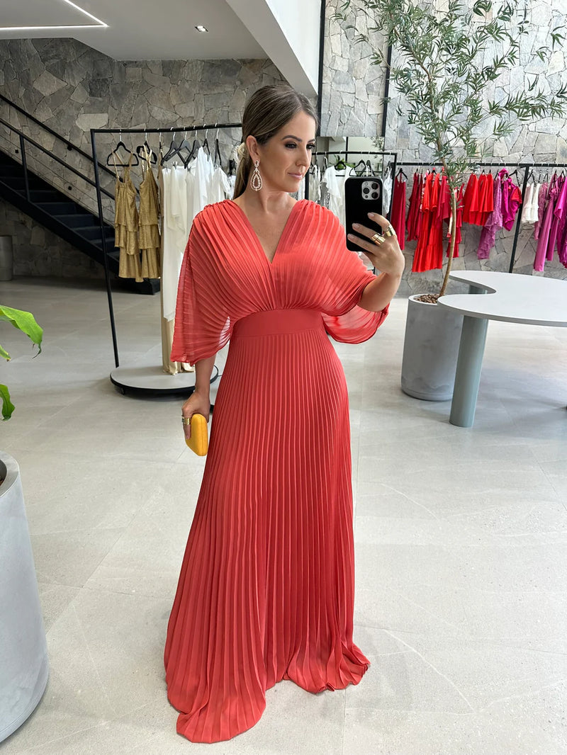 Paya | Elegant Midi Dress with V-Neck